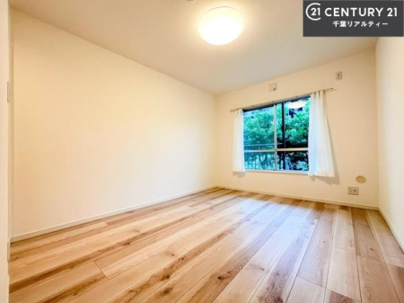 �q������ �|���o�������Ȃ��������́A���q�l�̂������Ƃ��Ă����S�ł��I
���[�X�y�[�X���[�����Ă���̂ŎU�炩�������������T�b�ƕЕt�����܂��I