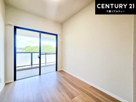 �m�� �o���R�j�[�ɖʂ��Ă���m���ł��B���邭�����肪����A���C����������ł��܂��I���N���āA�O�ɏo�Ĕw�L�т����[�ċz�����ǂ������}������邱�Ƃ��ł��܂��B