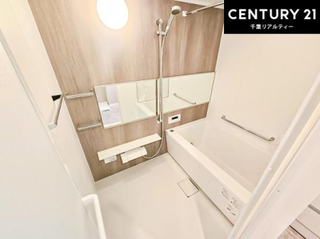 ���� �������������l�̕��͋C�̃o�X���[���́A�����o�Ă��ăo�X�^�C�����[���I
���d���撣���Ă��邲�J���ɂ��D�݂̍���̓����܂����āA�y����ł݂Ă͂������ł��傤���H