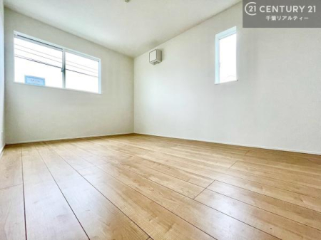 �m�� 2�ʍ̌����m�ۂ������邢�����́A���ʂ����ǂ��A���邭��ϋ��S�n�̗ǂ���ԂƂȂ��Ă���܂��B�����b�N�X���ĉ߂�����S�n�̗ǂ��������ł��I