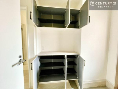 ���� ���֎��[���[�����Ă���̂ŁA���֎��肪�X�b�L���Еt�����q���ɂ��C�̒u����ɍ���܂���I