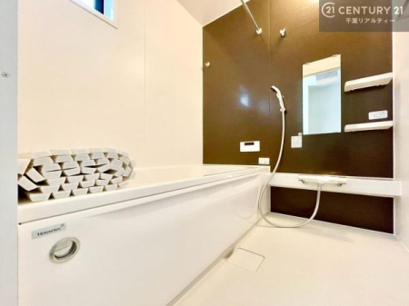 ���� �������������l�̕��͋C�̃o�X���[���́A�����o�Ă��ăo�X�^�C�����[���I
���d���撣���Ă��邲�J���ɂ��D�݂̍���̓����܂����āA�y����ł݂Ă͂������ł��傤���H