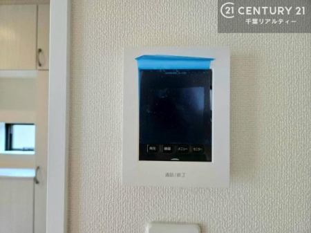 ���̑����� TV���j�^�[�t���C���^�[�z��������A�K��҂��f���Ŋm�F���Ă���Ή��ł��邽�߁A�h�Ɩʂ����S�ł��B���q�l�̂�����Ԏ��ɂ��S�����A���Ƒ��̈��S�E���S�ȕ�炵���T�|�[�g���܂��B