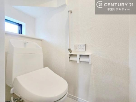 �g�C�� �������֍��ɂ��A�~��͕֍����g�����ł���̂ŗ₽���֍��ɍ��炸�ɍςފ������d�l�ł��I
