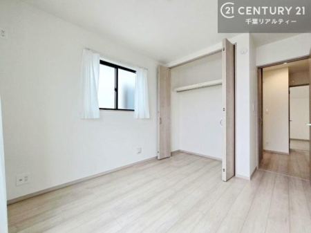 �m�� �V���v���Ƀf�U�C������Ă��邽�߁A�Ƌ��I�т܂���I
���C�ɓ���̉Ƌ��u���Ă��낰���Ԃ���邱�Ƃ��ł��܂��B
