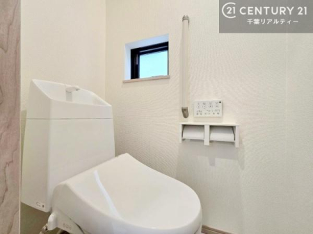 �g�C�� �������֍��ɂ��A�~��͕֍����g�����ł���̂ŗ₽���֍��ɍ��炸�ɍςފ������d�l�ł��I
