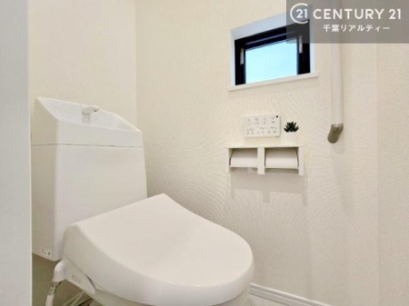 �g�C�� �������֍��ɂ��A�~��͕֍����g�����ł���̂ŗ₽���֍��ɍ��炸�ɍςފ������d�l�ł��I
