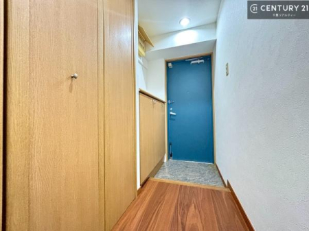 ���� �V���[�Y�{�b�N�X�t���Ȃ̂ŁA���ւ��Еt�����|�������₷���ł��I
�X�b�L���������ւŌ˂��J�����u�ԁA�������̂���S�n������Ԃ��o�}���Ă���܂��B