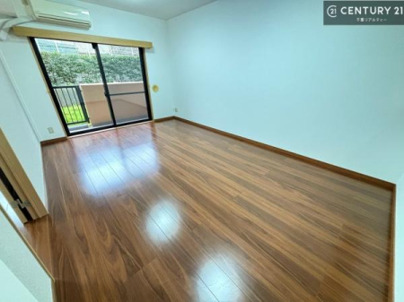 ���r���O �傫�ȑ����炽���Ղ�̗z���������閾�邢���r���O�B�J�����̂��郊�r���O�ŉƑ��c���̂��났�̎��Ԃ��߂����܂��I