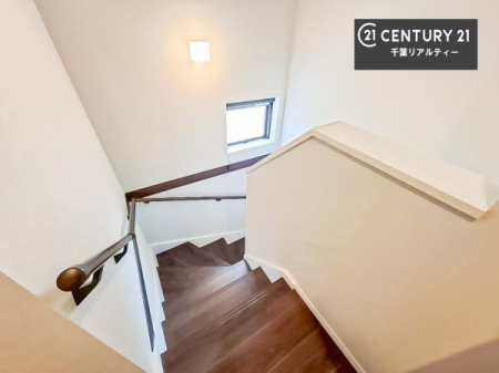 ���̑����� �K�i�͖��邭�萠������Ă��܂��B���q�l�₲�N�z�̕������S���Ă����p�����܂��ˁI
