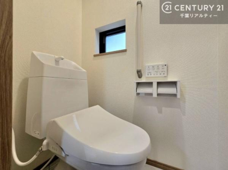 �g�C�� �������֍��ɂ��A�~��͕֍����g�����ł���̂ŗ₽���֍��ɍ��炸�ɍςފ������d�l�ł��I
