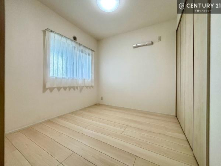 �m�� �V���v���Ƀf�U�C������Ă��邽�߁A�Ƌ��I�т܂���I
���C�ɓ���̉Ƌ��u���Ă��낰���Ԃ���邱�Ƃ��ł��܂��B