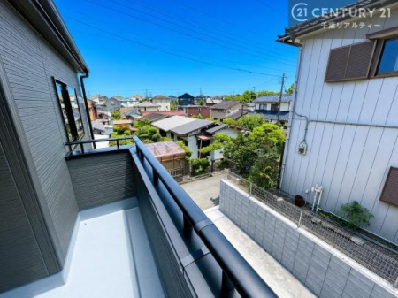 �Z�˂���̒��]�ʐ^ ������������Z��X�ł��I���͂ɂ͍����������Ȃ��A�󂪍L���J����������A�z�������傫���Ղ��邱�Ƃ�����܂���I�C�����̗ǂ������ʂ蔲����X���݂ł��I