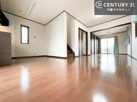 ���r���O �D�����z���܂肪���r���O����ł���ċ��S�n�̗ǂ���Ԃ����o���Ă���܂��I
���났�̎��Ԃ��߂����܂��I