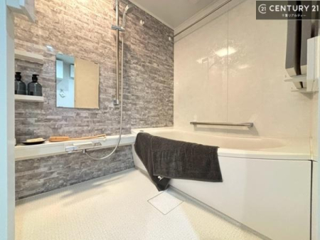 ���� �������������l�̕��͋C�̃o�X���[���́A�����o�Ă��ăo�X�^�C�����[���I
���d���撣���Ă��邲�J���ɂ��D�݂̍���̓����܂����āA�y����ł݂Ă͂������ł��傤���H
