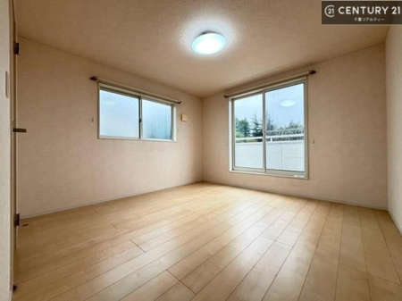 �Q�� �o���R�j�[�ɖʂ����m���́A�����Ղ�̗z�����������ޖ��邢��ԁB����̔����������Ɩ�����Q���Ƃ��Ă������߂ł��B���͐S�n�悢���ɕ�܂�Ȃ���C�����悭�ڊo�߂��܂��B