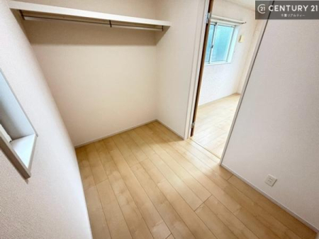 ���[ �E�H�[�N�C���N���[�[�b�g�t���ł��B��������̂��m���Ȃǂ����[���Ă��������ł��ˁI���ɂ���@�������ȂǋG�ߕ��̑傫�ȉƓd�����[�ł��܂��I