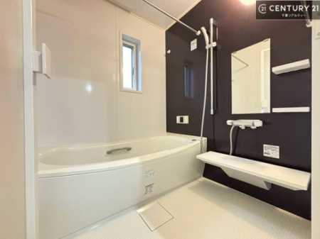���� �������������l�̕��͋C�̃o�X���[���́A�����o�Ă��ăo�X�^�C�����[���I
���d���撣���Ă��邲�J���ɂ��D�݂̍���̓����܂����āA�y����ł݂Ă͂������ł��傤���H