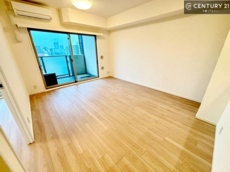 ���r���O ��؂ȉƑ����W�܂邩�炱��LDK�ɂ͂�����肽���B
�q�����������C�ɏ΂��Ȃ��瑖�����Ă���p�����������u�L���Ƃɂ��ėǂ������v�Ǝv���u�Ԃł��B