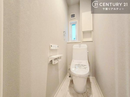 �g�C�� �������֍��ɂ��A�~��͕֍����g�����ł���̂ŗ₽���֍��ɍ��炸�ɍςފ������d�l�ł��I�V���v���ȃJ���[����Ƃ��Ă���̂ŁA������ꂪ���₷���ł��B