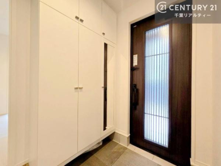 ���� �~���[�t���V���[�Y�{�b�N�X�t���Ȃ̂ŁA���ւ��Еt�����|�������₷���ł��I
�X�b�L���������ւŌ˂��J�����u�ԁA�������̂���S�n������Ԃ��o�}���Ă���܂��B