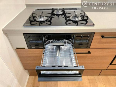 �L�b�`�� �R�����͎O������̂ł������̓����i�s���ł��܂��B
�������O�����t���ł��B�����X�y�[�X���L�X���Ă���׍�Ƃ����₷���I�g�����肪�ǂ��V�X�e���L�b�`���ł��I