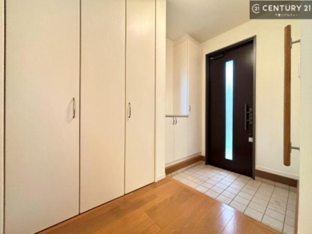 ���� ���ċA���Ă��Ă��A�������܁I�����������Ȃ�A�D�����}������Ă�����ԂɂȂ��Ă��܂��B
���邭��������錺�ւł��I