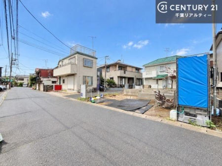 �O�ʓ��H�܂ތ��n�ʐ^ �����������X���݂��L����ՐÂȏZ��X�Ɉʒu���A���₩�ŐS���炮��炵��������Z���ł��B