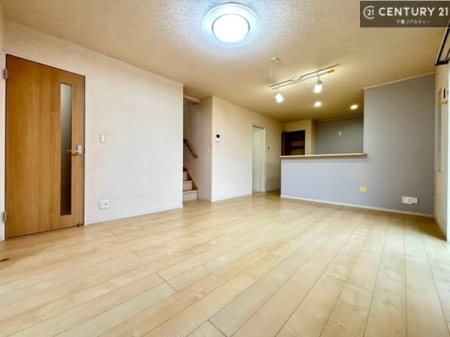 ���r���O �傫�ȑ����炽���Ղ�̗z���������閾�邢���r���O�B�J�����̂��郊�r���O�ŉƑ��c���̂��났�̎��Ԃ��߂����܂��I