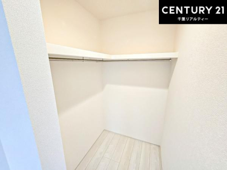 ���[ �E�H�[�N�C���N���[�[�b�g�t���ł��B��������̂��m���Ȃǂ����[���Ă��������ł��ˁI���ɂ���@�������ȂǋG�ߕ��̑傫�ȉƓd�����[�ł��܂��I