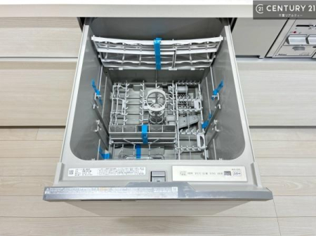 �L�b�`�� �H��@�t���̃L�b�`���ł��I�Z���������r��h�~�Ƃ��đ�ϊ��􂷂�֗��Ȏd�l�ł��I�r���g�C���Ȃ̂ŃL�b�`���̏ꏊ����炸�����X�y�[�X���L���g�����Ƃ��o���܂��I