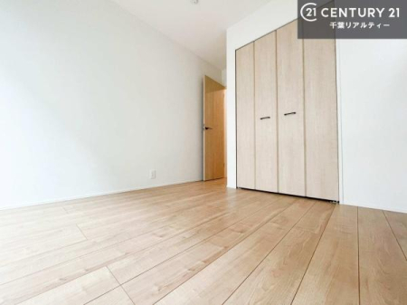 �q������ ���q���܂̋����Ƃ��Ă��������߂̗m���B�x�b�h��w�K���Ȃǂ�z�u���₷���A���q���܂����������̎��Ԃ��߂�����v���C�x�[�g��ԂƂ��Ă��g�����������܂��B