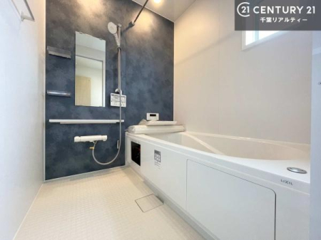 ���� �������������l�̕��͋C�̃o�X���[���́A�����o�Ă��ăo�X�^�C�����[���I
���d���撣���Ă��邲�J���ɂ��D�݂̍���̓����܂����āA�y����ł݂Ă͂������ł��傤���H