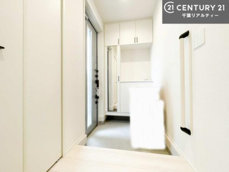 ���� �V���[�Y�{�b�N�X�t���Ȃ̂ŁA���ւ��Еt�����|�������₷���ł��I
�X�b�L���������ւŌ˂��J�����u�ԁA�������̂���S�n������Ԃ��o�}���Ă���܂��B