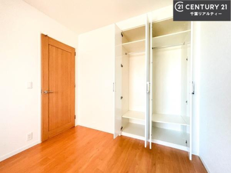 �m�� ���[�X�y�[�X���[���I�������X�b�L�����ڂ��鎖���ł��܂��ˁB
�Ƌ��I�΂Ȃ��V���v���ȃf�U�C���ׁ̈A�Ƌ��I�΂����C�ɓ���̋�ԍ�肪�ł������ł��ˁB