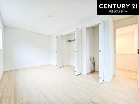 �m�� �V���v���Ƀf�U�C������Ă��邽�߁A�Ƌ��I�т܂���I
���C�ɓ���̉Ƌ��u���Ă��낰���Ԃ���邱�Ƃ��ł��܂��B