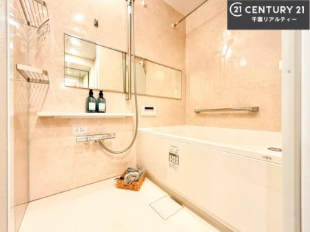 ���� �������������l�̕��͋C�̃o�X���[���́A�����o�Ă��ăo�X�^�C�����[���I
���d���撣���Ă��邲�J���ɂ��D�݂̍���̓����܂����āA�y����ł݂Ă͂������ł��傤���H
