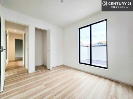 �m�� �o���R�j�[�ɖʂ��Ă���m���ł��B���邭�����肪����A���C����������ł��܂��I���N���āA�O�ɏo�Ĕw�L�т����[�ċz�����ǂ������}������邱�Ƃ��ł��܂��B