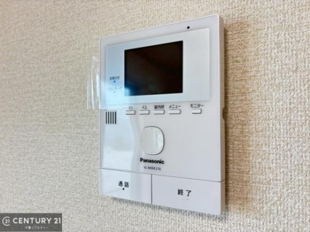 ���̑����� TV���j�^�[�t���C���^�[�z��������A�K��҂��f���Ŋm�F���Ă���Ή��ł��邽�߁A�h�Ɩʂ����S�ł��B���q�l�̂�����Ԏ��ɂ��S�����A���Ƒ��̈��S�E���S�ȕ�炵���T�|�[�g���܂��B
