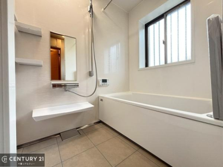���� �������������l�̕��͋C�̃o�X���[���́A�����o�Ă��ăo�X�^�C�����[���I
���d���撣���Ă��邲�J���ɂ��D�݂̓����̓����܂����āA�y����ł݂Ă͂������ł��傤���H