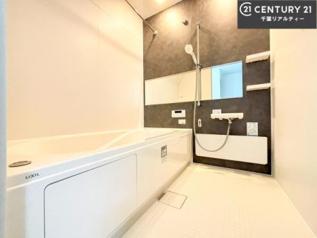 ���� �������������l�̕��͋C�̃o�X���[���́A�����o�Ă��ăo�X�^�C�����[���I
���d���撣���Ă��邲�J���ɂ��D�݂̓����̓����܂����āA�y����ł݂Ă͂������ł��傤���H