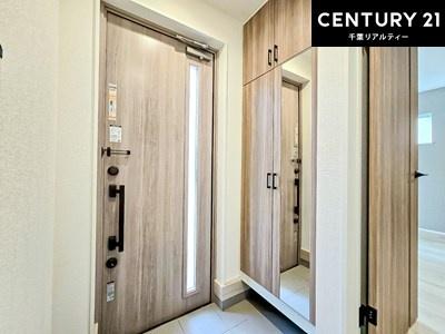 ���� �~���[�t���V���[�Y�{�b�N�X�t���Ȃ̂ŁA���ւ��Еt�����|�������₷���ł��I
�X�b�L���������ւŌ˂��J�����u�ԁA�������̂���S�n������Ԃ��o�}���Ă���܂��B