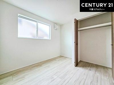 �q������ ���[�X�y�[�X�����Ă��܂��I�������X�b�L�����ڂ��鎖���ł��܂��ˁB
�Ƌ��I�΂Ȃ��V���v���ȃf�U�C���ׁ̈A�Ƌ��I�΂����C�ɓ���̋�ԍ�肪�ł������ł��ˁB