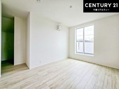 �Q�� �o���R�j�[�ɖʂ��Ă���m���ł��B���邭�����肪����A���C����������ł��܂��I���N���āA�O�ɏo�Ĕw�L�т����[�ċz�����ǂ������}������邱�Ƃ��ł��܂��B