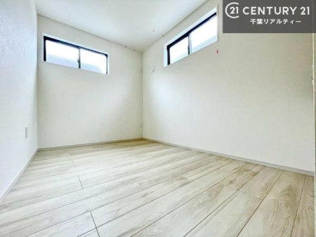 �m�� �V���v���Ƀf�U�C������Ă��邽�߁A�Ƌ��I�т܂���I
���C�ɓ���̉Ƌ��u���Ă��낰���Ԃ���邱�Ƃ��ł��܂��B