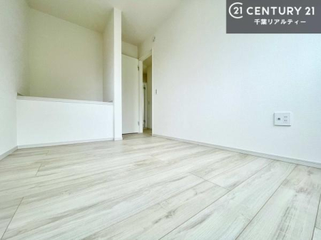 �m�� �V���v���Ƀf�U�C������Ă��邽�߁A�Ƌ��I�т܂���I
���C�ɓ���̉Ƌ��u���Ă��낰���Ԃ���邱�Ƃ��ł��܂��B