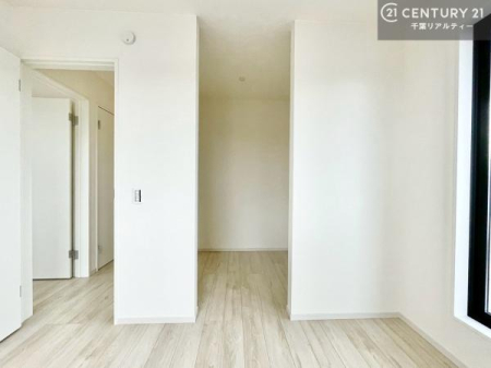 ���[ �E�H�[�N�C���N���[�[�b�g�t���ł��B��������̂��m���Ȃǂ����[���Ă��������ł��ˁI���ɂ���@�������ȂǋG�ߕ��̑傫�ȉƓd�����[�ł��܂��I