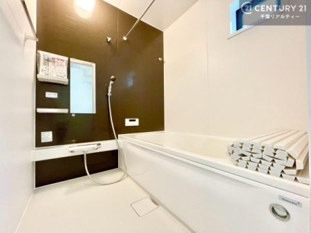 ���� �������������l�̕��͋C�̃o�X���[���́A�����o�Ă��ăo�X�^�C�����[���I
���d���撣���Ă��邲�J���ɂ��D�݂̍���̓����܂����āA�y����ł݂Ă͂������ł��傤���H