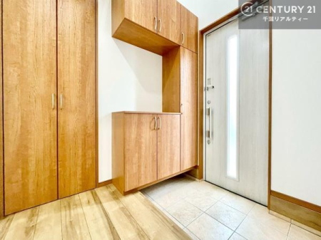 ���� ���֎��[���[�����Ă���̂ŁA���֎��肪�X�b�L���Еt�����q���ɂ��C�̒u����ɍ���܂���I