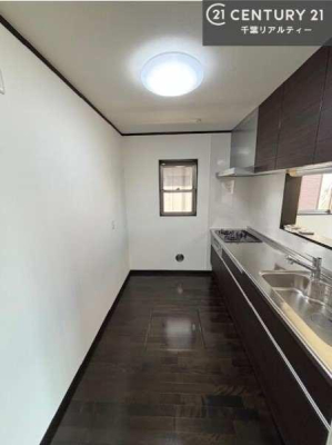 �L�b�`�� ��Ƃ����₷���V�X�e���L�b�`���ł��I���[���t���Ă���̂ŁA�����X�y�[�X�ɕ���u���Ȃ��čς݂܂��I
�L�X�g���āA���K�ɍ�Ƃ��ł��܂��I